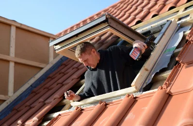 Pose de fenêtres de toit Velux à Serques